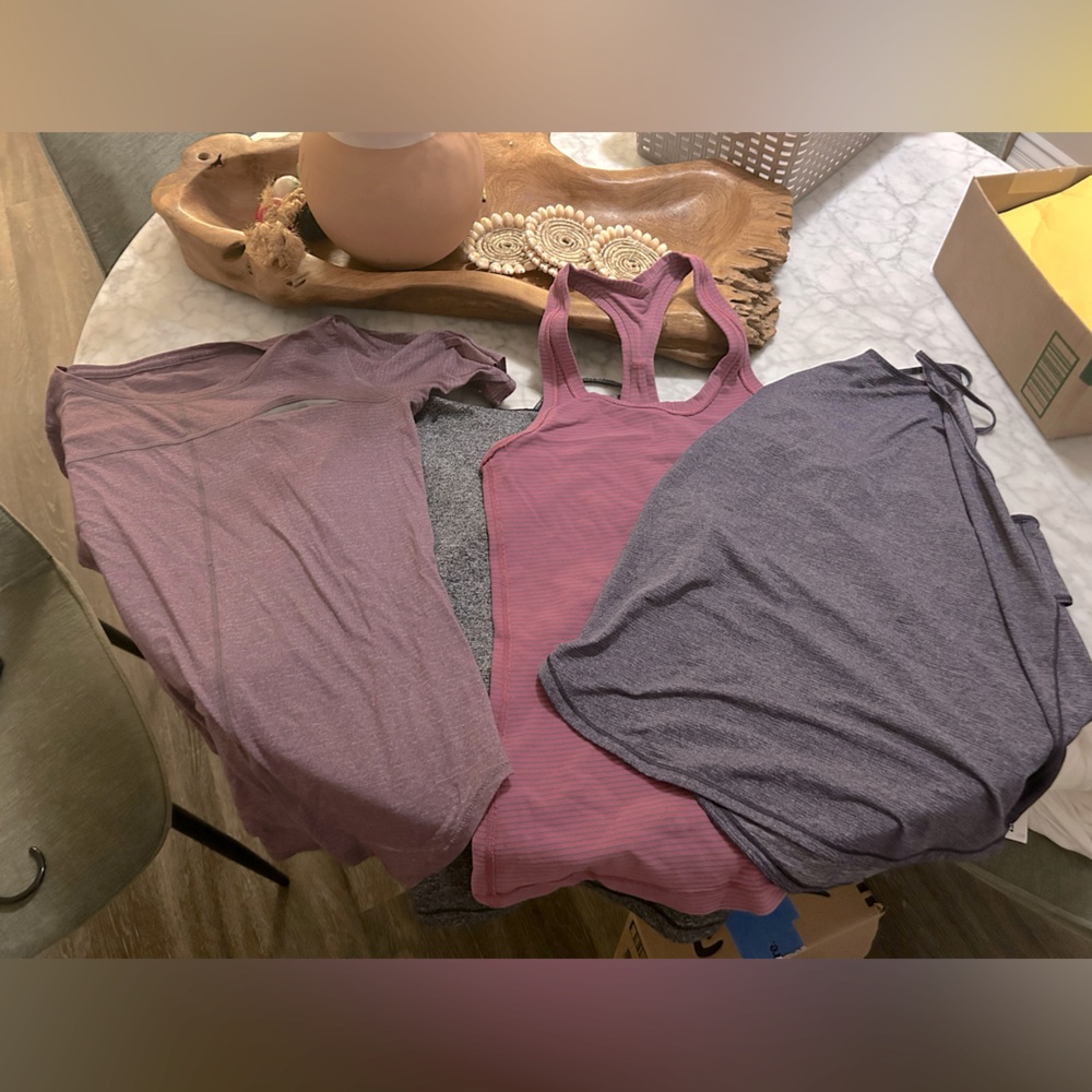Set of 4 Lululemon tops